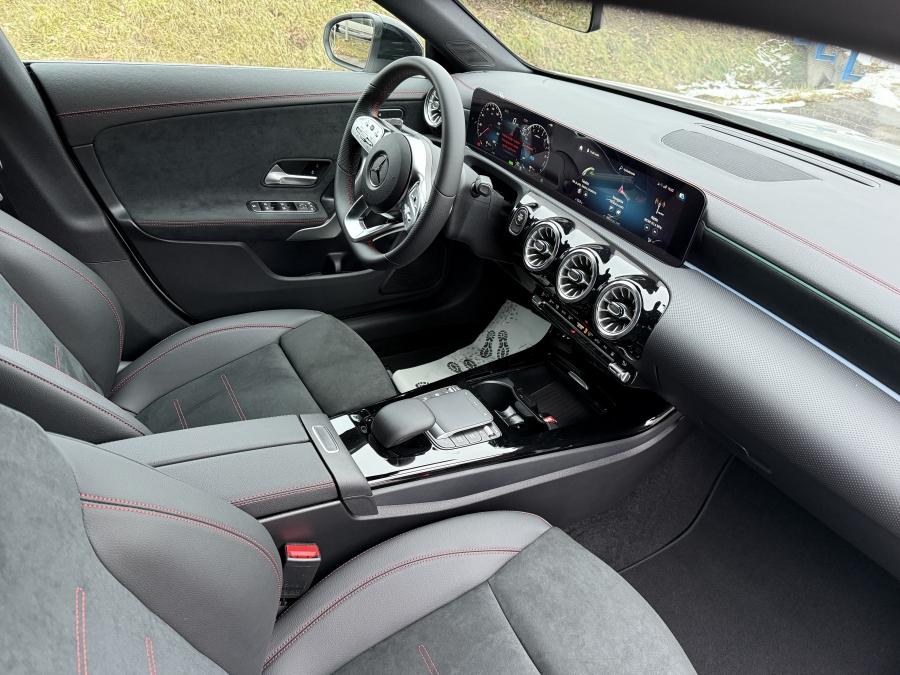 Mercedes-Benz CLA 250 E KUPE Mercedes-Benz CLA 250 E KUPE