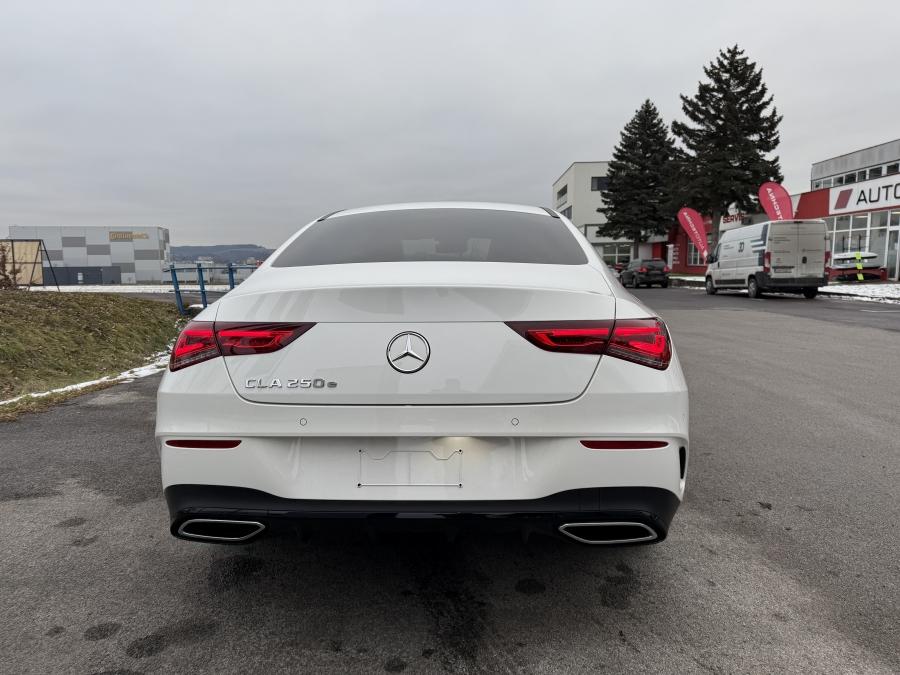 Mercedes-Benz CLA 250 E KUPE Mercedes-Benz CLA 250 E KUPE