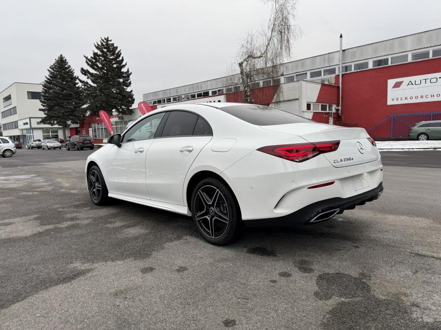 Mercedes-Benz CLA 250 E KUPE Mercedes-Benz CLA 250 E KUPE