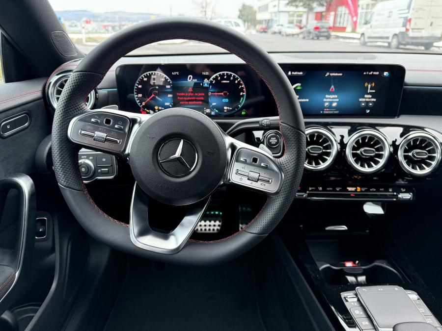 Mercedes-Benz CLA 250 E KUPE Mercedes-Benz CLA 250 E KUPE