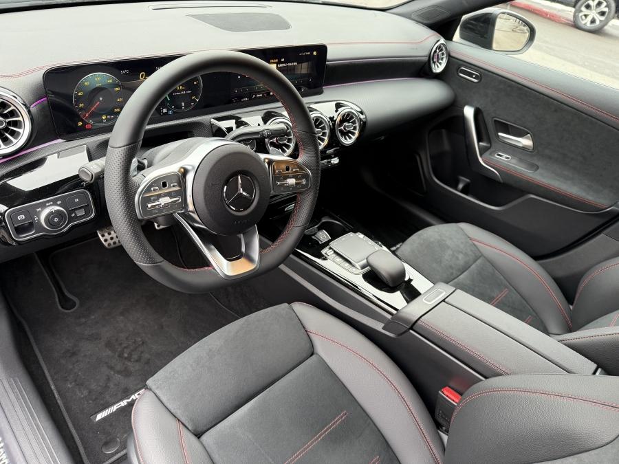 Mercedes-Benz CLA 180 D SHOOTING BRAKE Mercedes-Benz CLA 180 D SHOOTING BRAKE