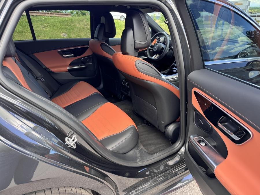 Mercedes-Benz C 220 D 4MATIC Mercedes-Benz C 220 D 4MATIC