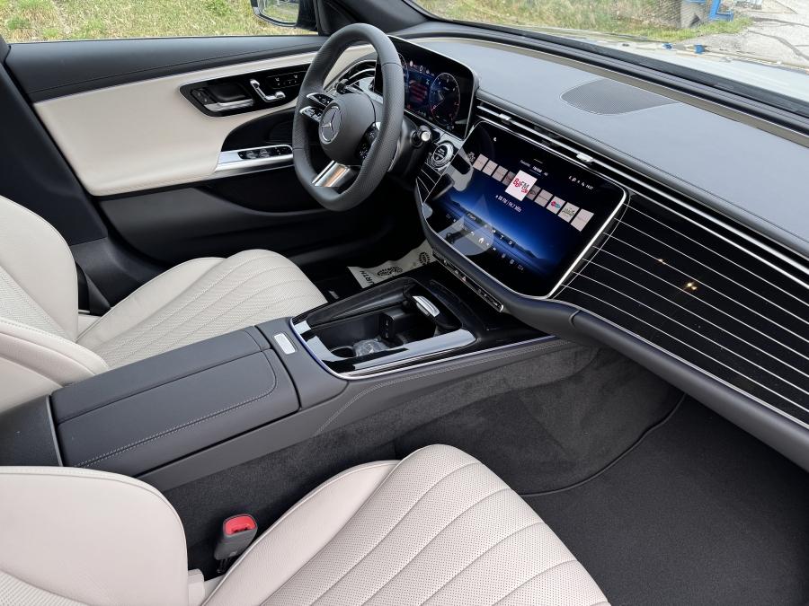 Mercedes-Benz E 220 D 4MATIC Mercedes-Benz E 220 D 4MATIC