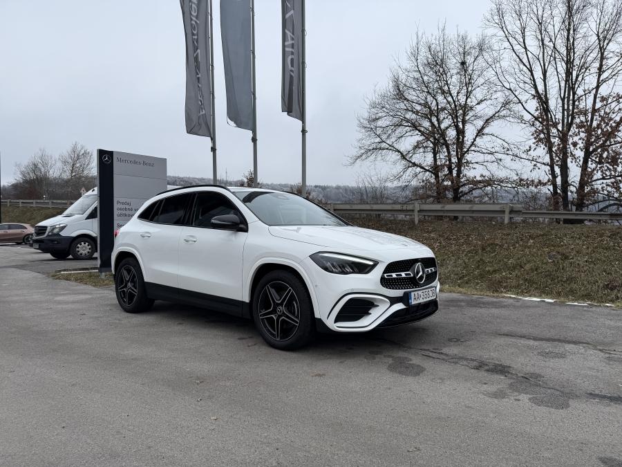 Mercedes-Benz GLA 180 D Mercedes-Benz GLA 180 D