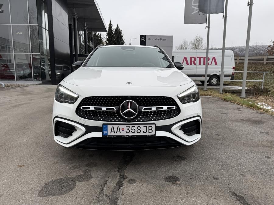 Mercedes-Benz GLA 180 D Mercedes-Benz GLA 180 D