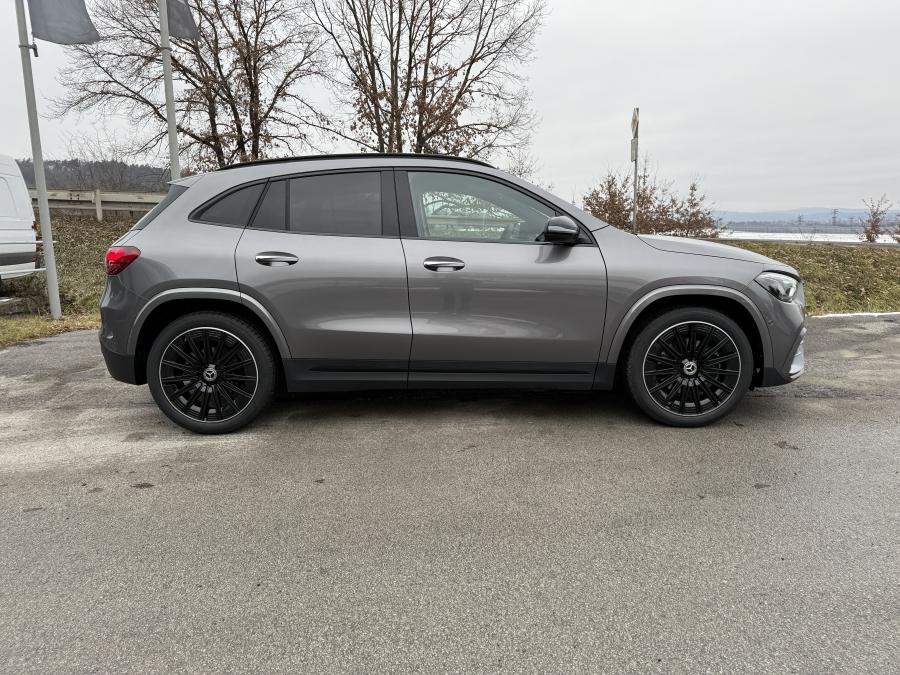 Mercedes-Benz GLA 200 D 4MATIC Mercedes-Benz GLA 200 D 4MATIC
