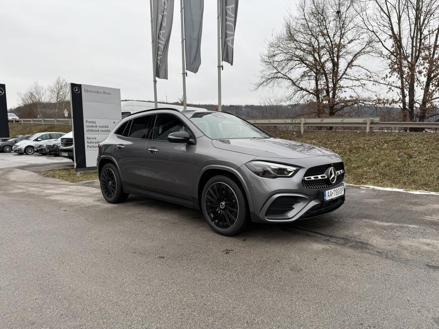 Mercedes-Benz GLA 200 D 4MATIC Mercedes-Benz GLA 200 D 4MATIC