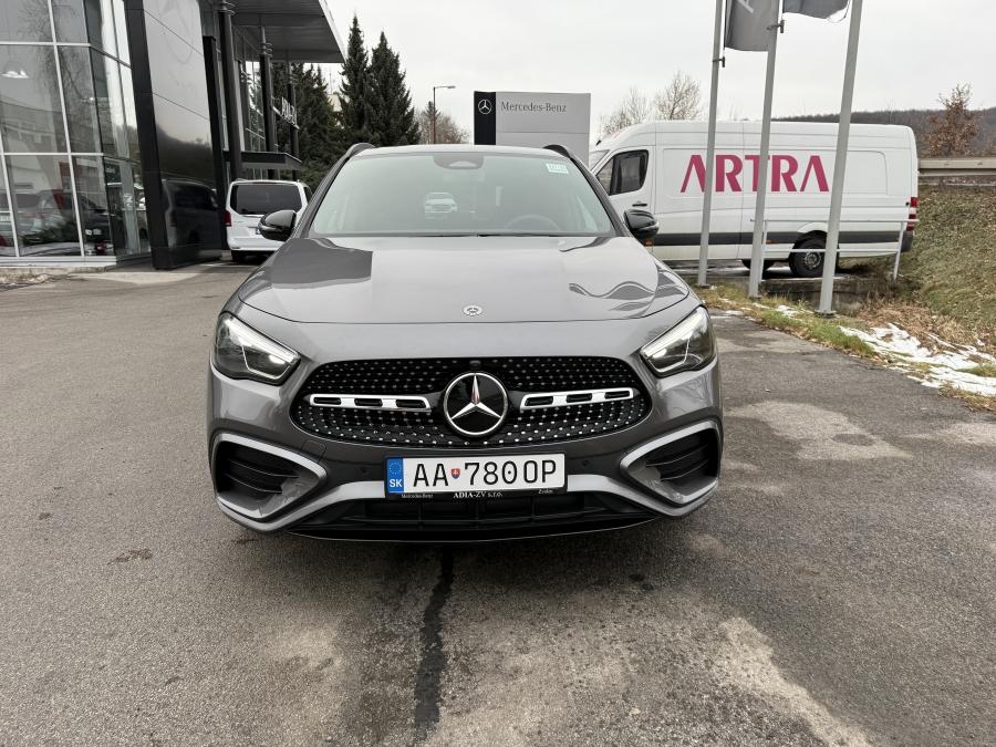 Mercedes-Benz GLA 200 D 4MATIC Mercedes-Benz GLA 200 D 4MATIC